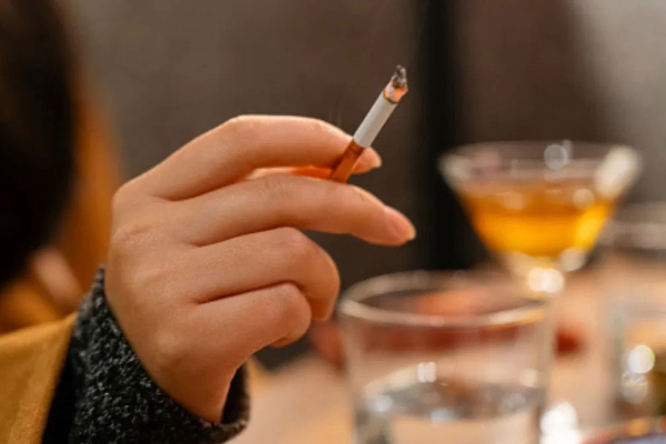 How Alcohol and Smoking Impact Digestive Health